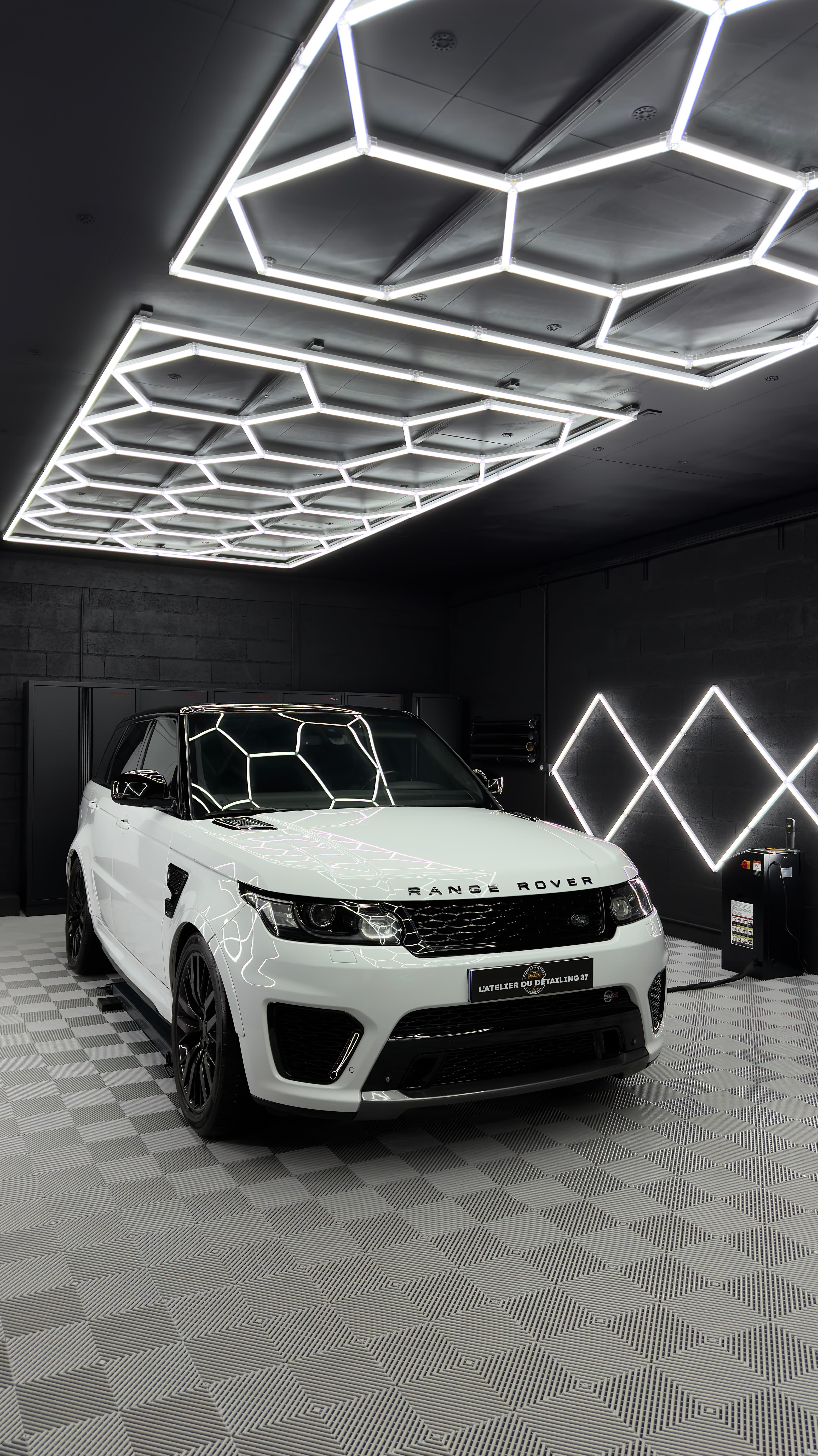 Range Rover SVR